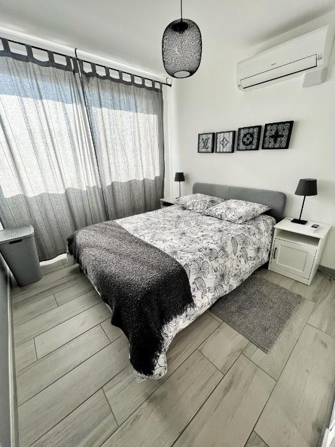 Les Appartements Du Carnot - Terrasses Et Jardins Ла Рошел Екстериор снимка