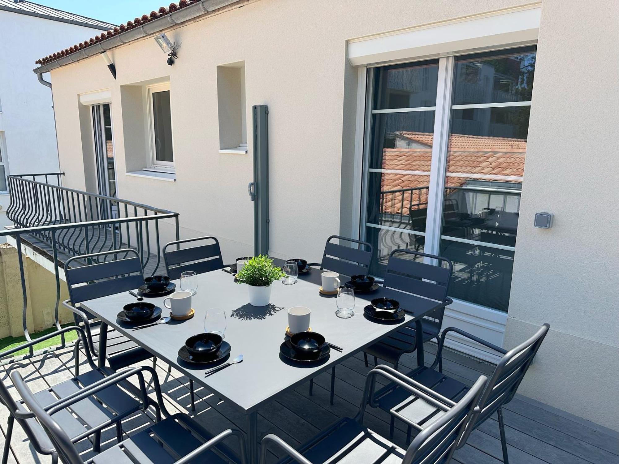 Les Appartements Du Carnot - Terrasses Et Jardins Ла Рошел Екстериор снимка